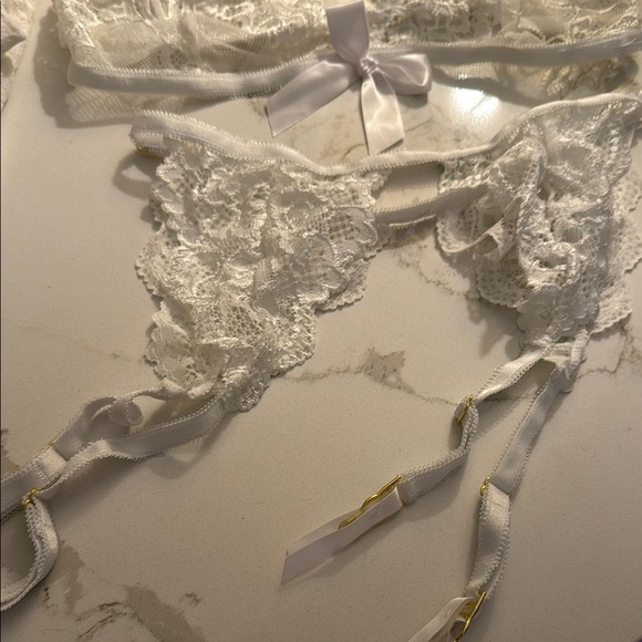 Fashion Nova White Lace Lingerie Set NEW - Picture 4 of 4